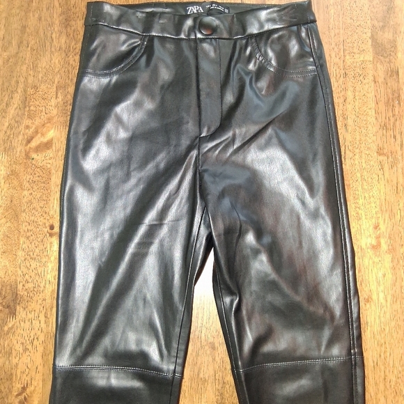 Zara Womens Black Side Zip Faux Leather Pants Ankle Zipper Size S - Picture 2 of 6